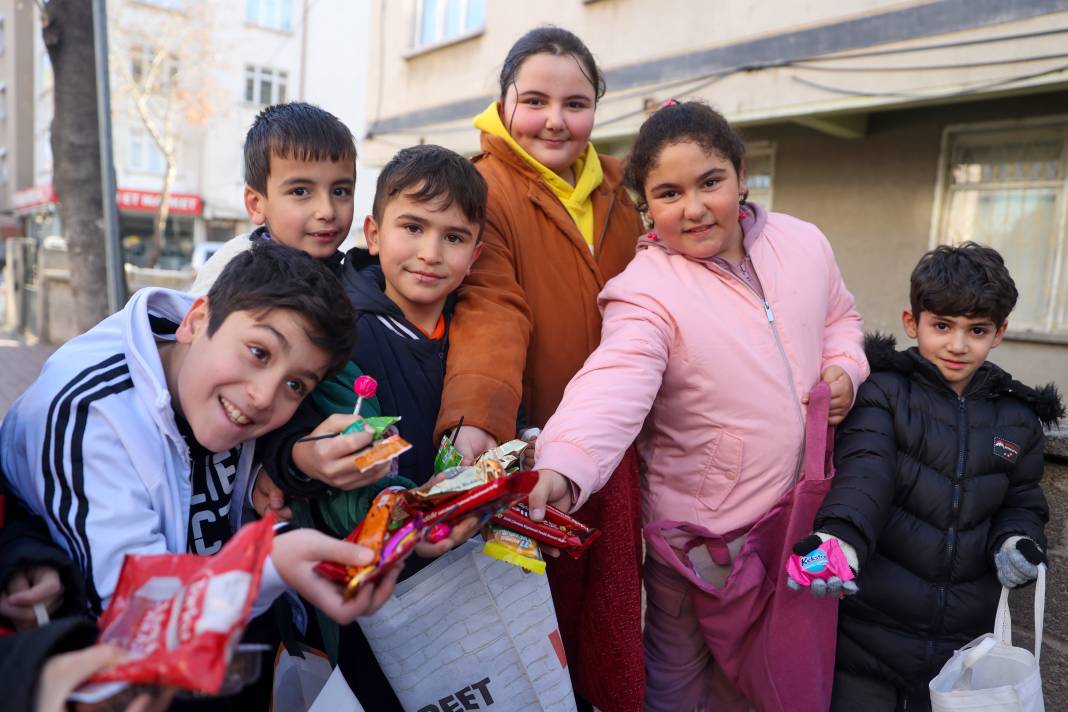 Konya'nın minikleri şivlilik coşkusuyla sokakları şenlendirdi 21